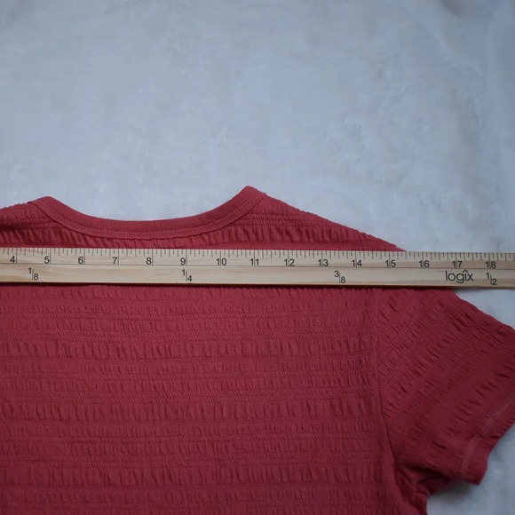 American Eagle Smocked Crop Tee Sz XS Top Shrunken Fit Boho Minimalist Barbie - Picture 16 of 16